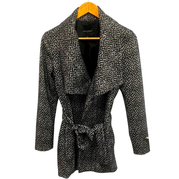 BANANA REPUBLIC knit wrap blazer with large lapels and belt size 6 - Picture 2 of 10